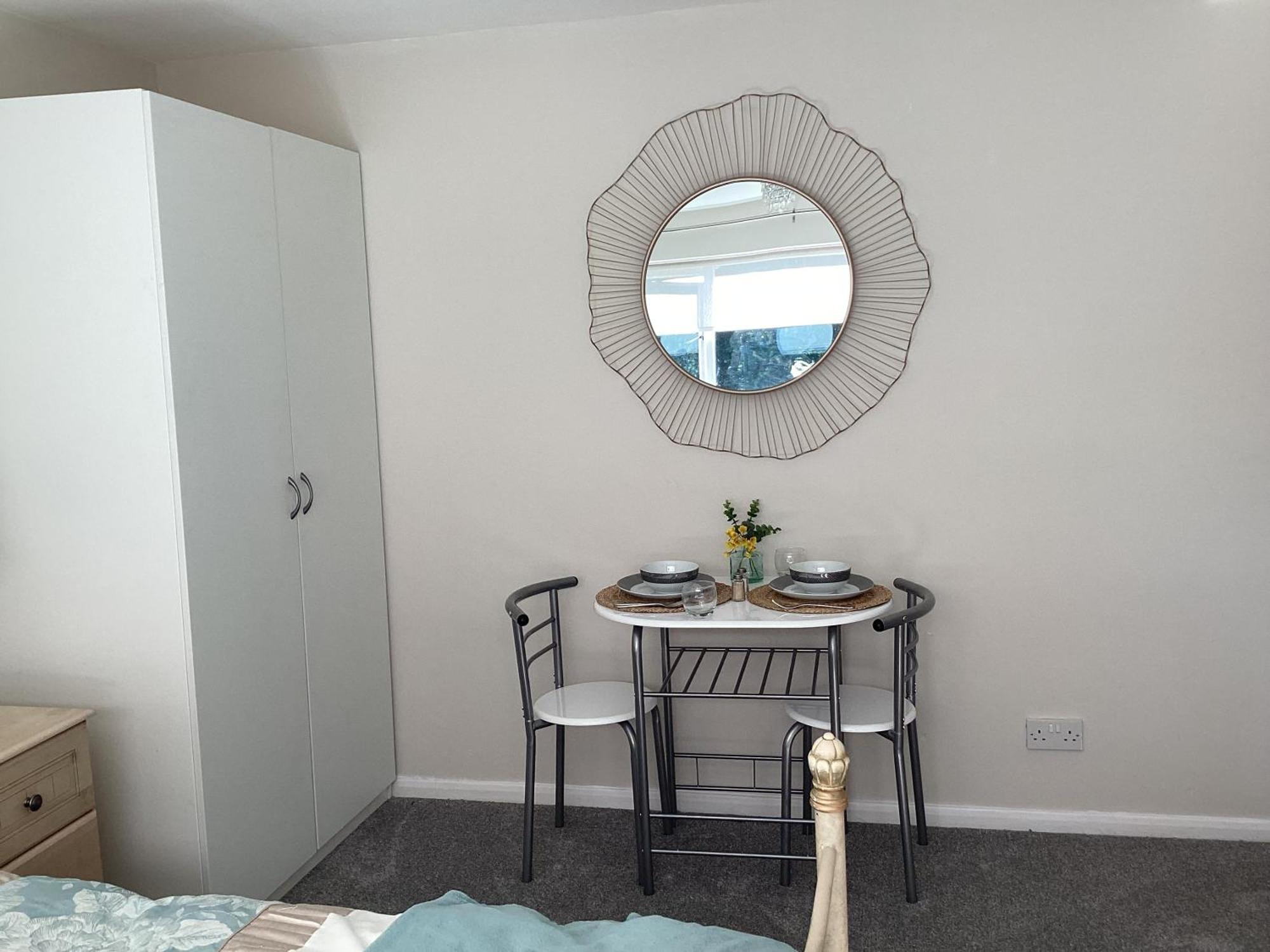 Park House Apartment แทมเวิร์ธ ภายนอก รูปภาพ